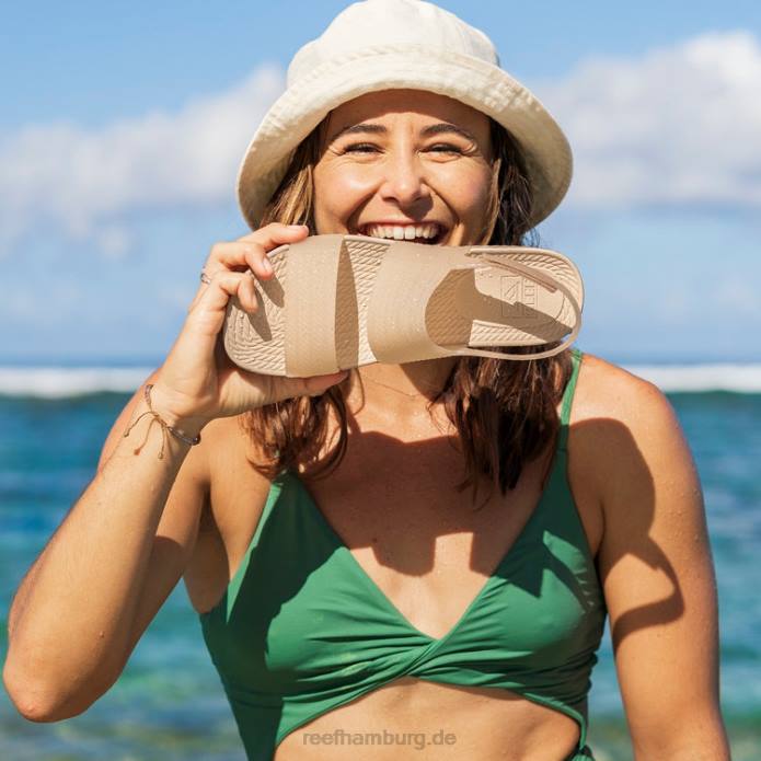 Blick auf das Riffwasser Nomade 442L156 Frauen