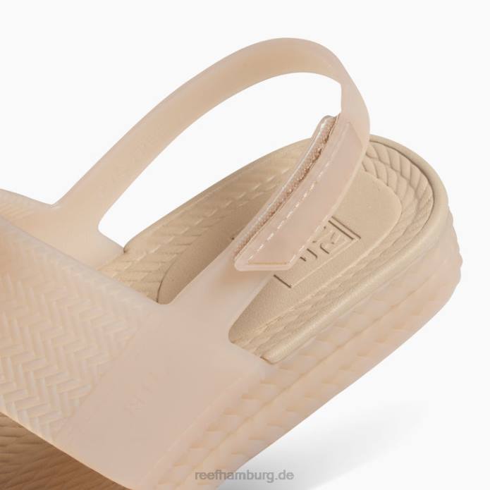 Blick auf das Riffwasser Nomade 442L156 Frauen