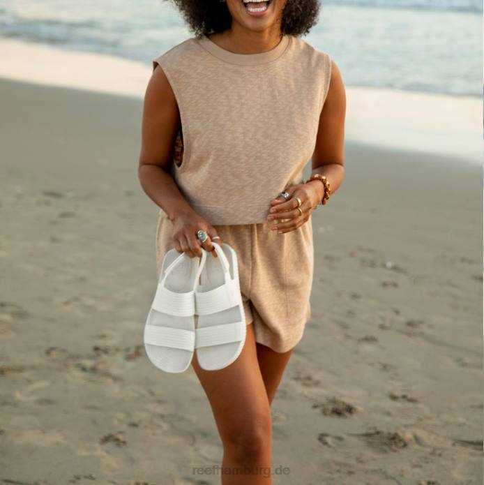 Blick auf das Riffwasser Weiss 442L21 Frauen